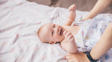 How to Choose The Right Size Clothing for Your Growing Baby