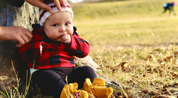 Seasonal Color Palettes: Choosing Fall Colors for Your Baby's Clothes