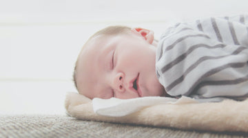 Safe and Cozy Transitions: When and How to Transition Baby from Swaddling